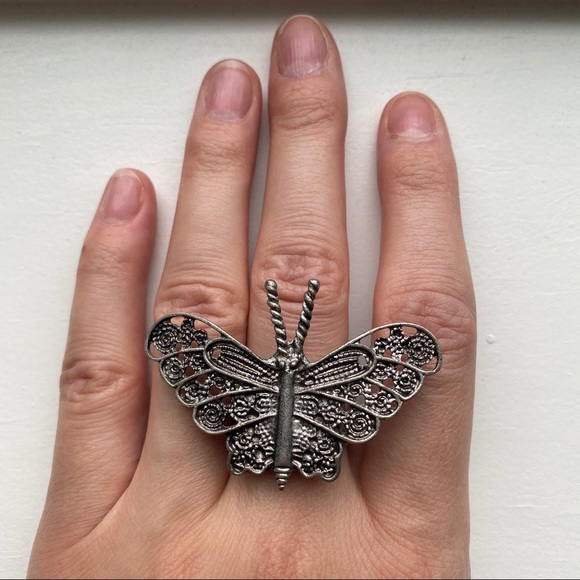 Vintage ornate silver filigree butterfly ring - Picture 8 of 8